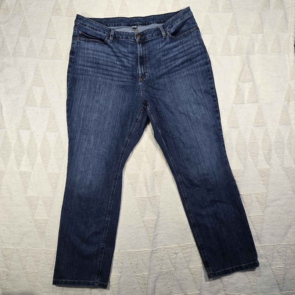 L.L. Bean Straight Leg, Favorite Fit Blue Denim Jeans 18 W